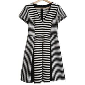 BANANA REPUBLIC Fit & Flare Stripped Mini Dress B&W Sz 4
